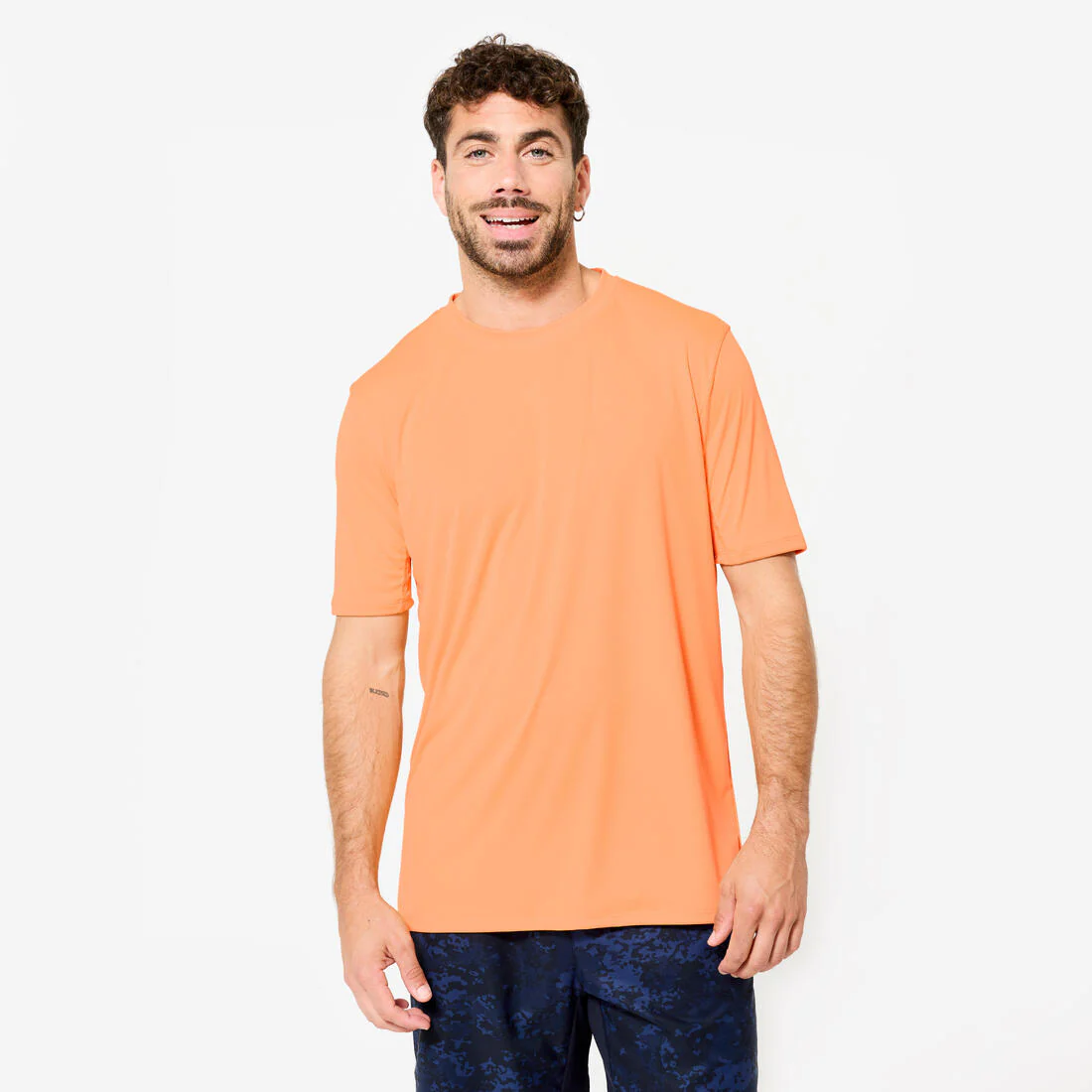 Polera Fitness Essential Negro Manga Corta Cuello Redondo Transpirable - Image 6