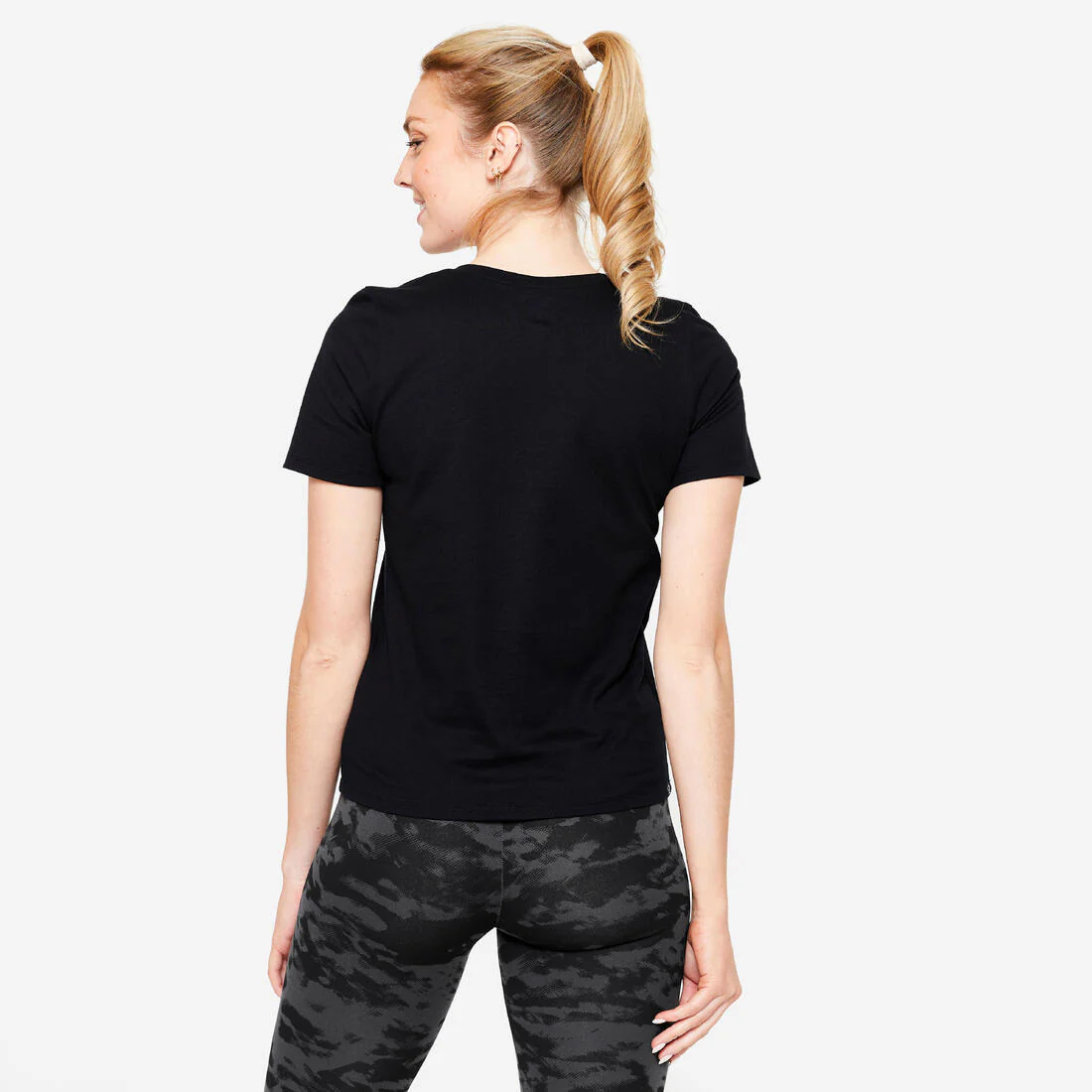 POLERA FITNESS MUJER CUELLO V ALGODÓN - Image 15