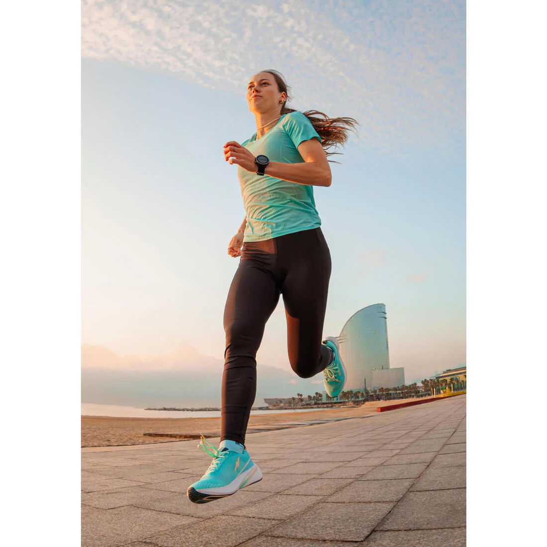 POLERA RUNNING MUJER RUN 500 CONFORT - Image 19