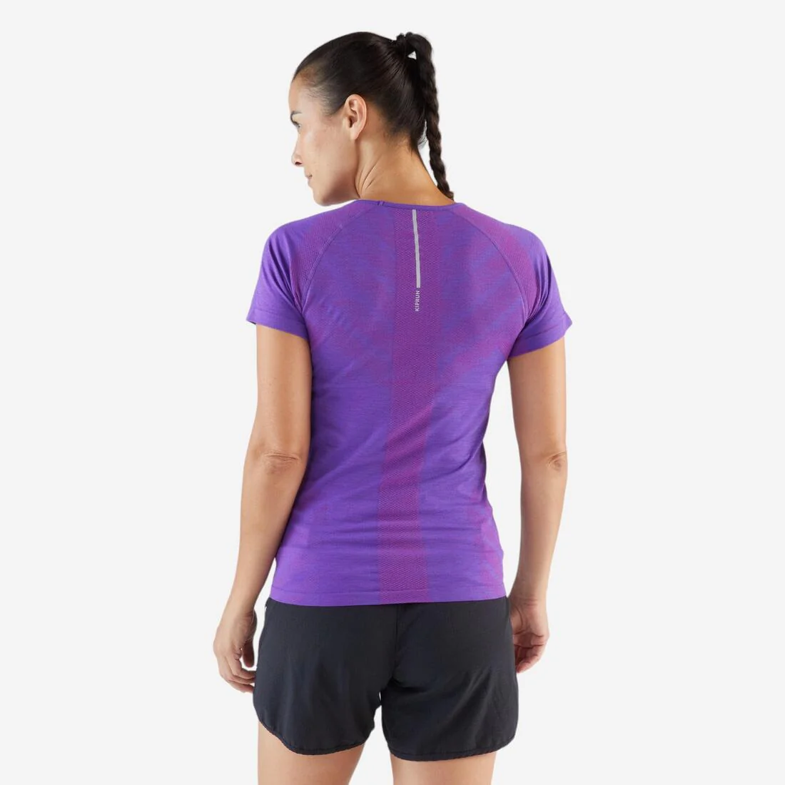 POLERA RUNNING TRAIL SLIM SIN COSTURAS MUJER KIPRUN RUN 500 CONFORT SLIM - Image 10