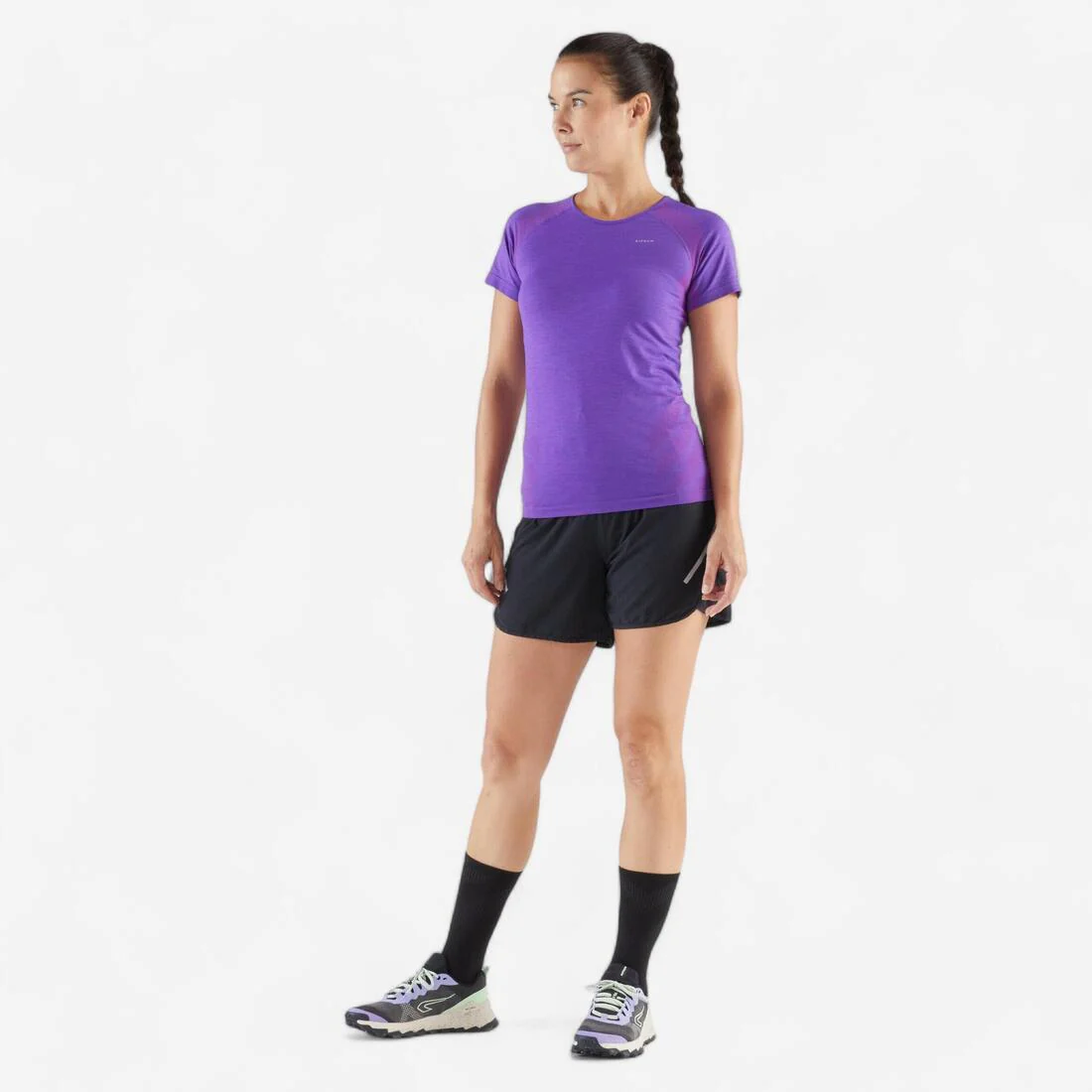 POLERA RUNNING TRAIL SLIM SIN COSTURAS MUJER KIPRUN RUN 500 CONFORT SLIM - Image 4
