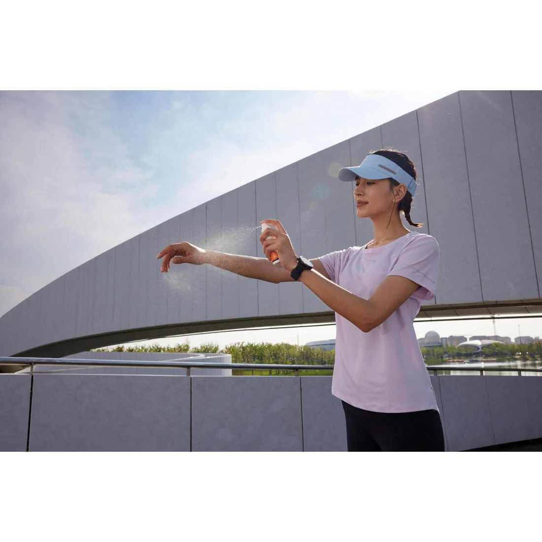 POLERA RUNNING TRANSPIRABLE MUJER KIPRUN RUN 500 DRY - Image 36