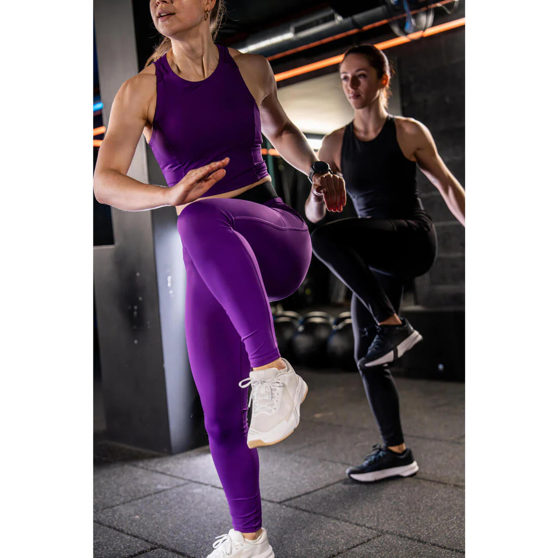 POLERA SIN MANGAS FITNESS FTA 500 MUJER AJUSTADO - Image 19