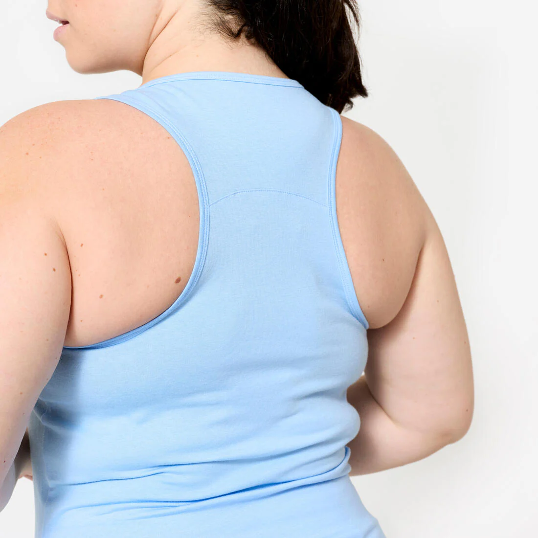 POLERA SIN MANGAS FITNESS MUJER CORTE SLIM CUELLO REDONDO - Image 10