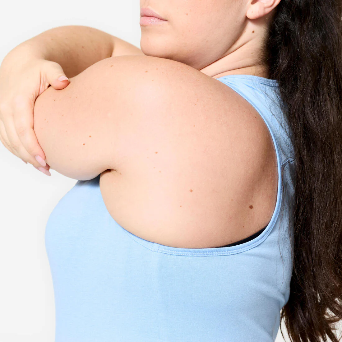 POLERA SIN MANGAS FITNESS MUJER CORTE SLIM CUELLO REDONDO - Image 9