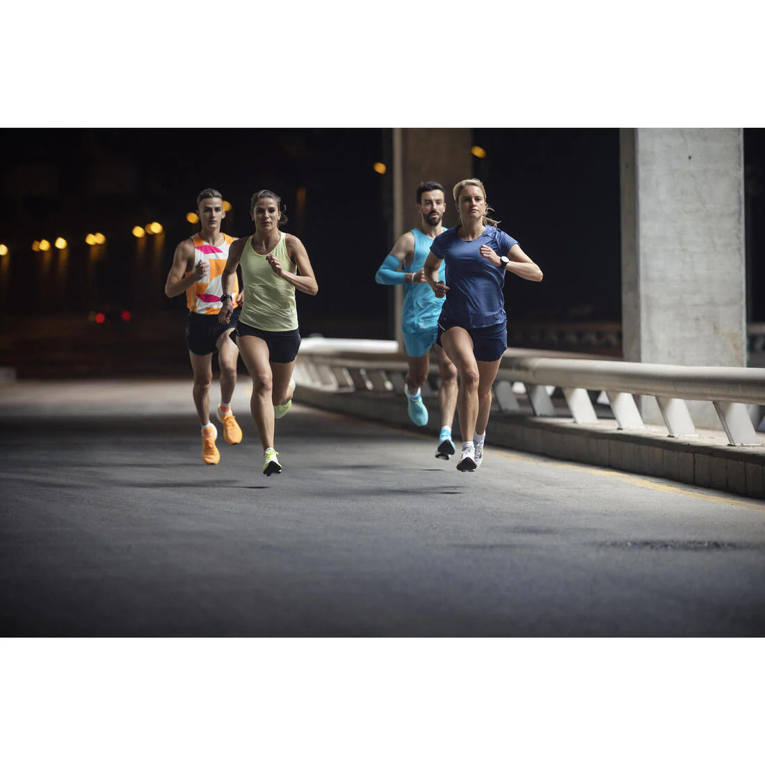 POLERA SOSTÉN INTEGRADO RUNNING MUJER KIPRUN RUN500 COMODIDAD - Image 11