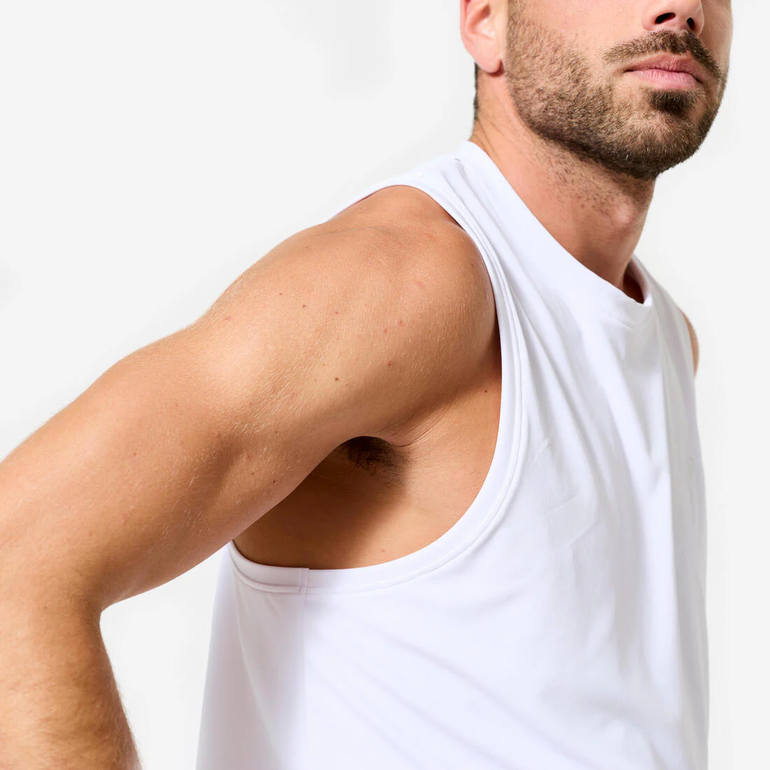 POLERA TRAINING HOMBRE SIN MANGAS CUELLO REDONDO - Image 3