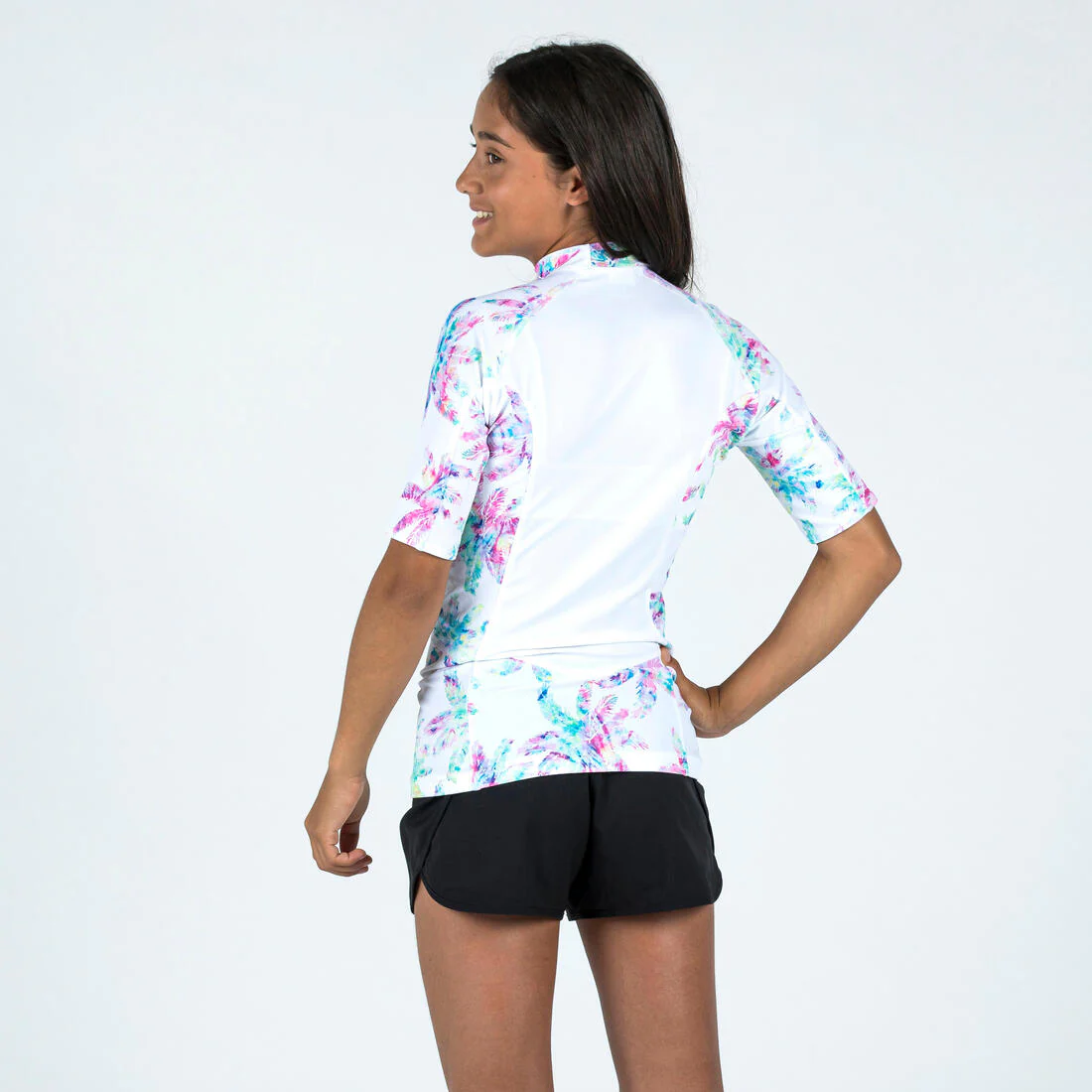 Polera UV niños manga corta surf blanco con diseño palmeras - Image 3