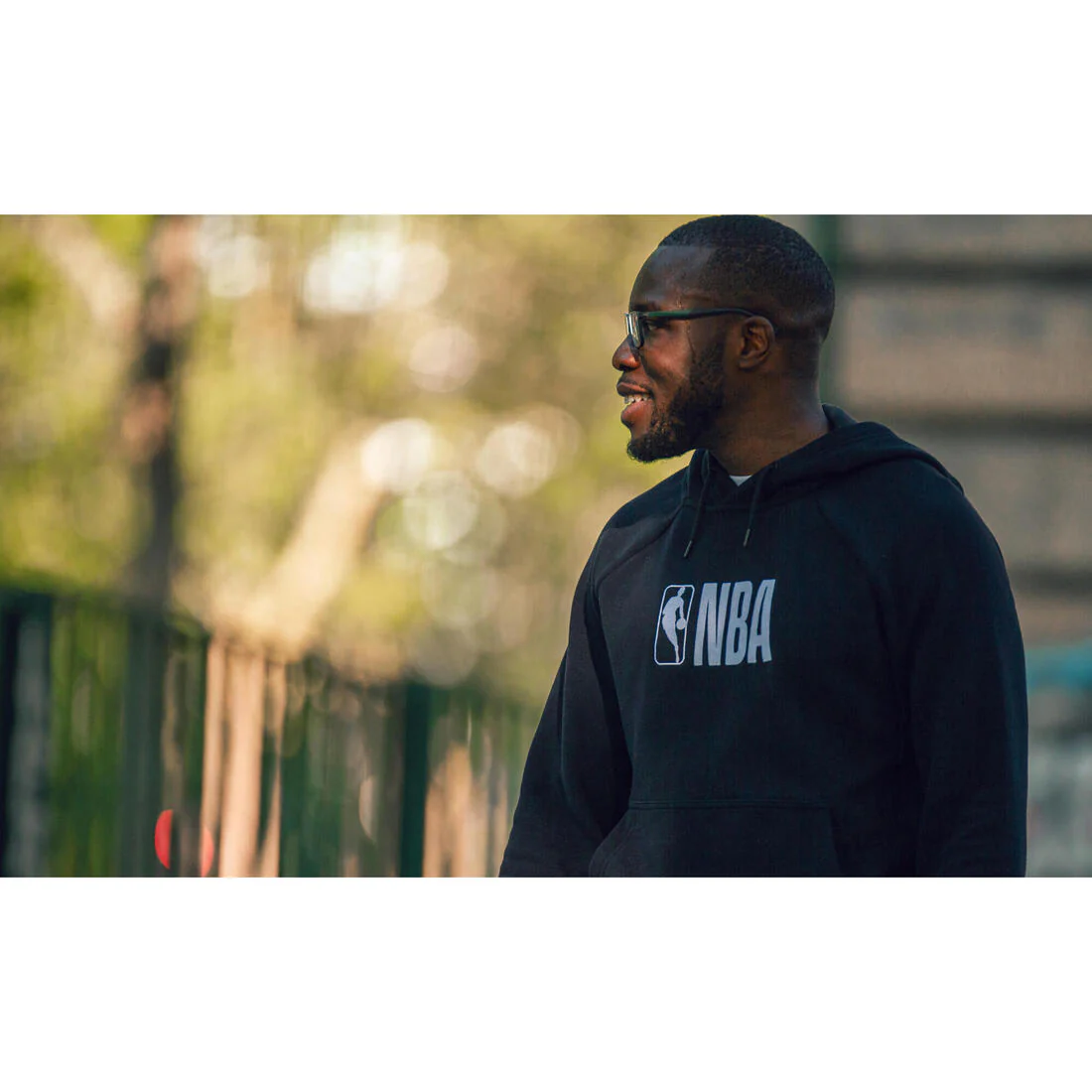 POLERÓN CON GORRO ADULTO HOODIE 900 NBA - Image 16