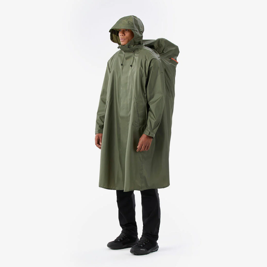 PONCHO IMPERMEABLE DE SENDERISMO AJUSTABLE 75 L MÁX MT900 2.0 CAQUI - Image 3