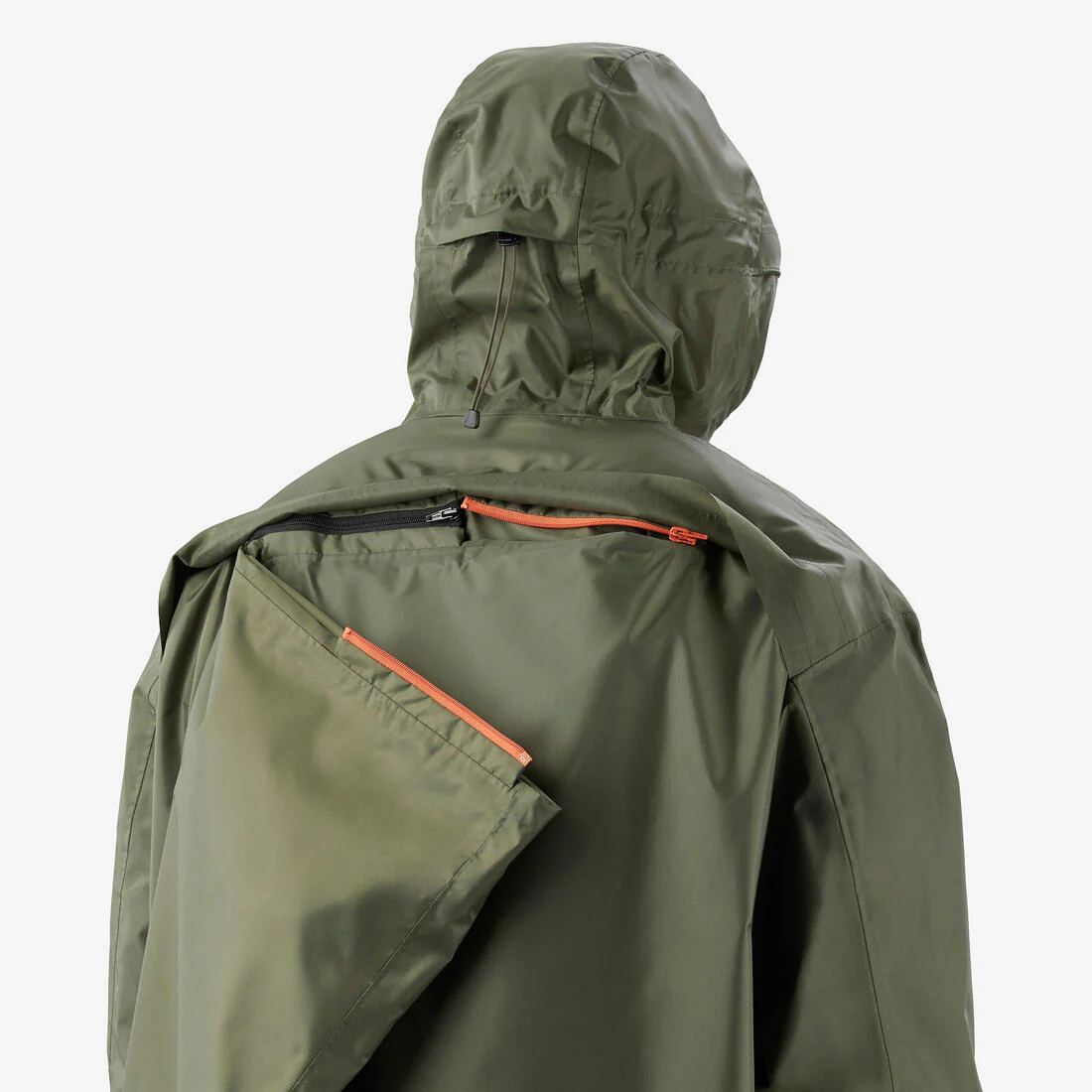 PONCHO IMPERMEABLE DE SENDERISMO AJUSTABLE 75 L MÁX MT900 2.0 CAQUI - Image 9