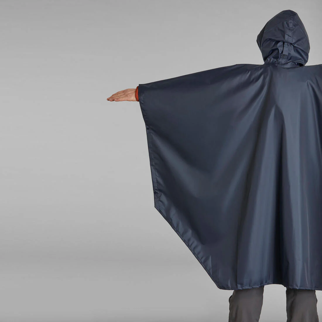 PONCHO IMPERMEABLE DE SENDERISMO FORCLAZ MT 100 AZUL 30L - Image 6