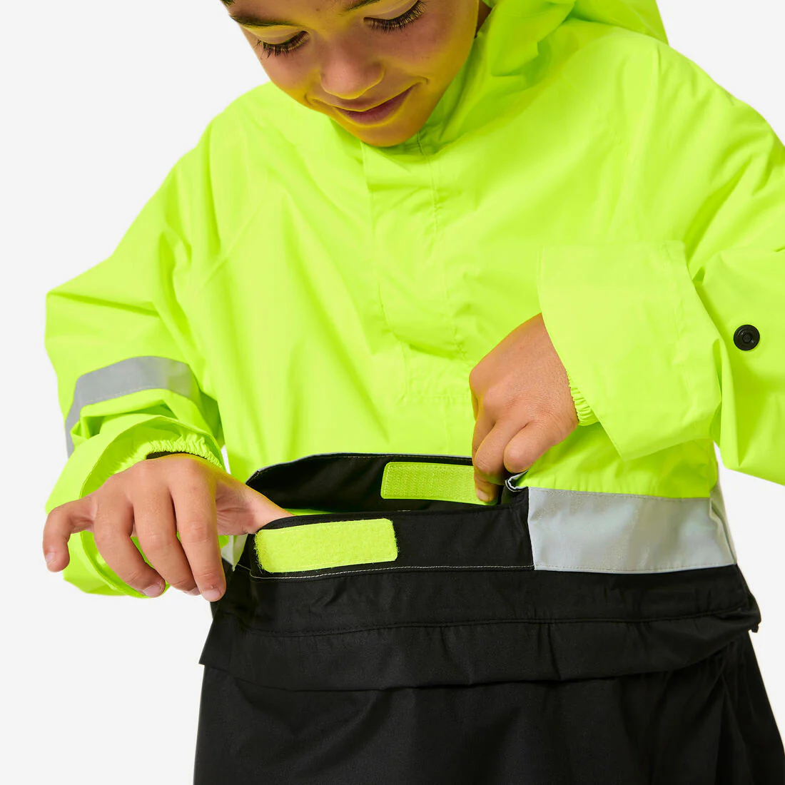 PONCHO NIÑOS NEGRO-AMARILLO FLUORESCENTE VISIBILIDAD DIURNA/NOCTURNA IMPERMEABLE - Image 9