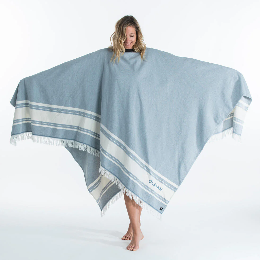 Poncho toalla adulto de algodón celeste - Image 15