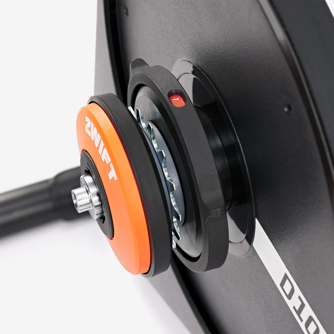 RODILLO ENTRENAMIENTO D100 + ZWIFT COG & CLICK - Image 6