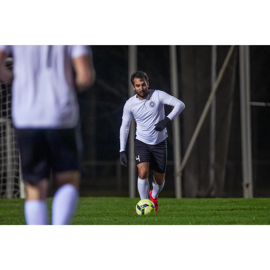 SHORT DE FÚTBOL ADULTO ESSENTIEL - Image 25