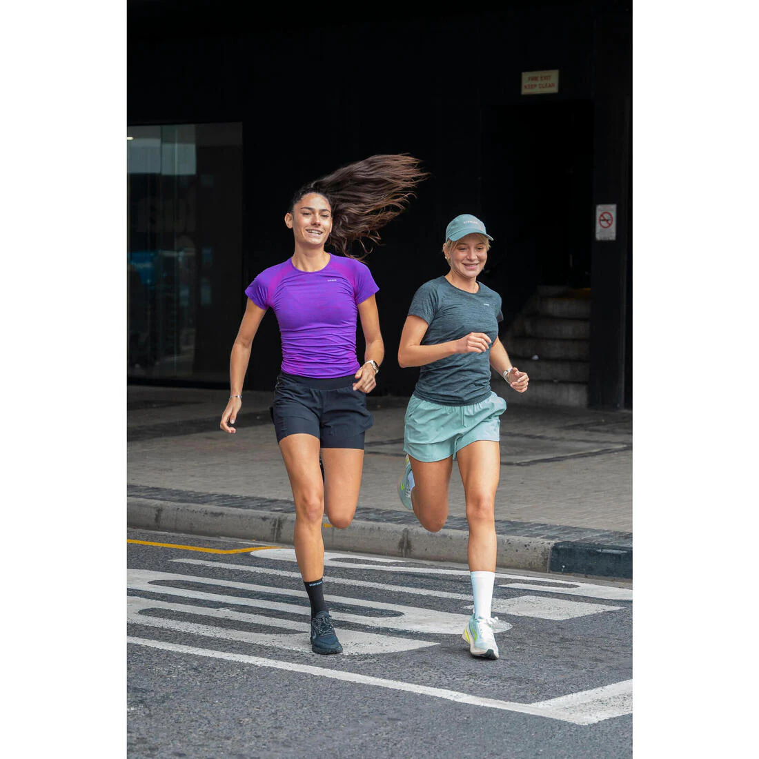 SHORT RUNNING TRANSPIRABLE MUJER KIPRUN RUN 500 DRY - Image 9