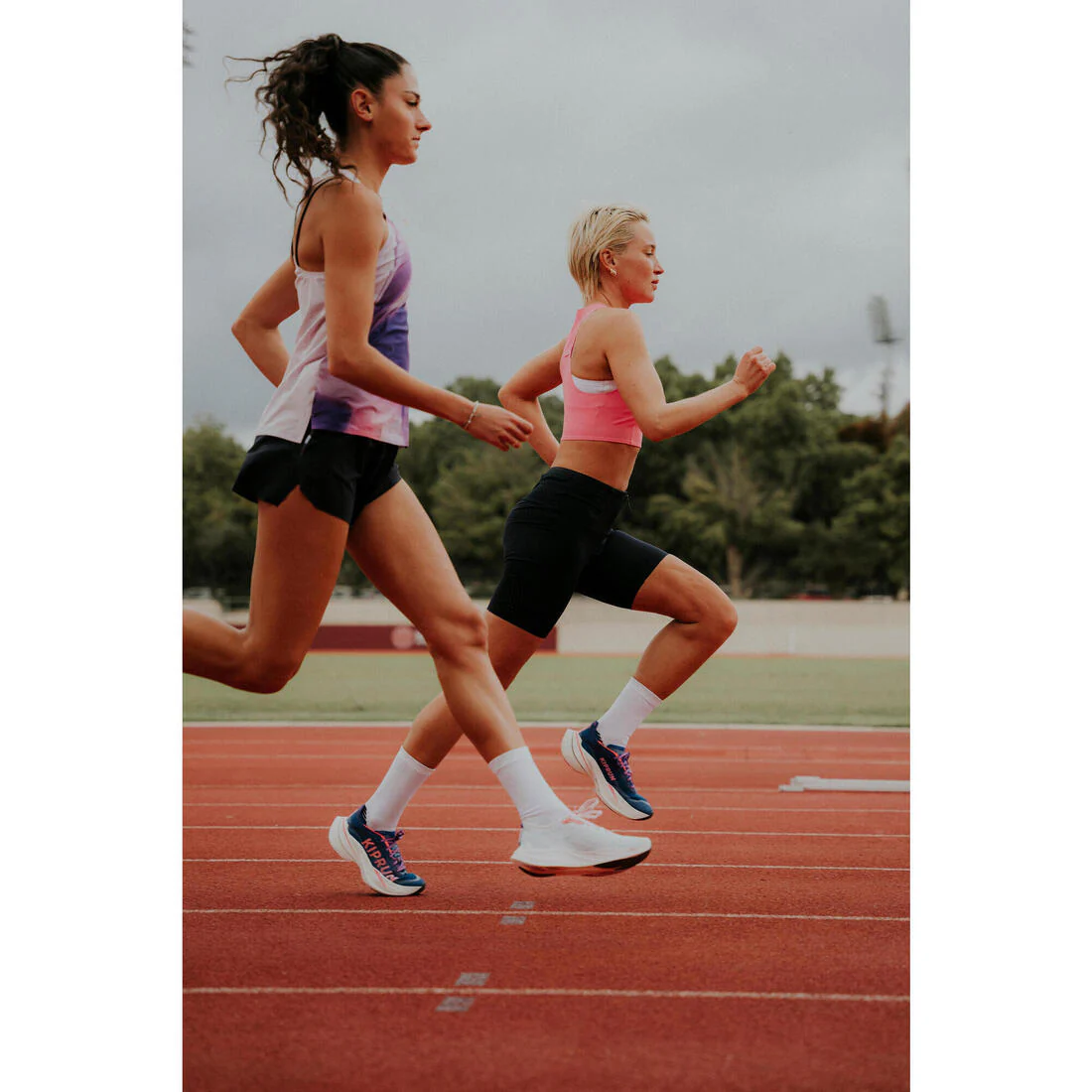 SHORT RUNNING Y TRAIL LIVIANO MUJER KIPRUN RUN 900 LIGHT - Image 10