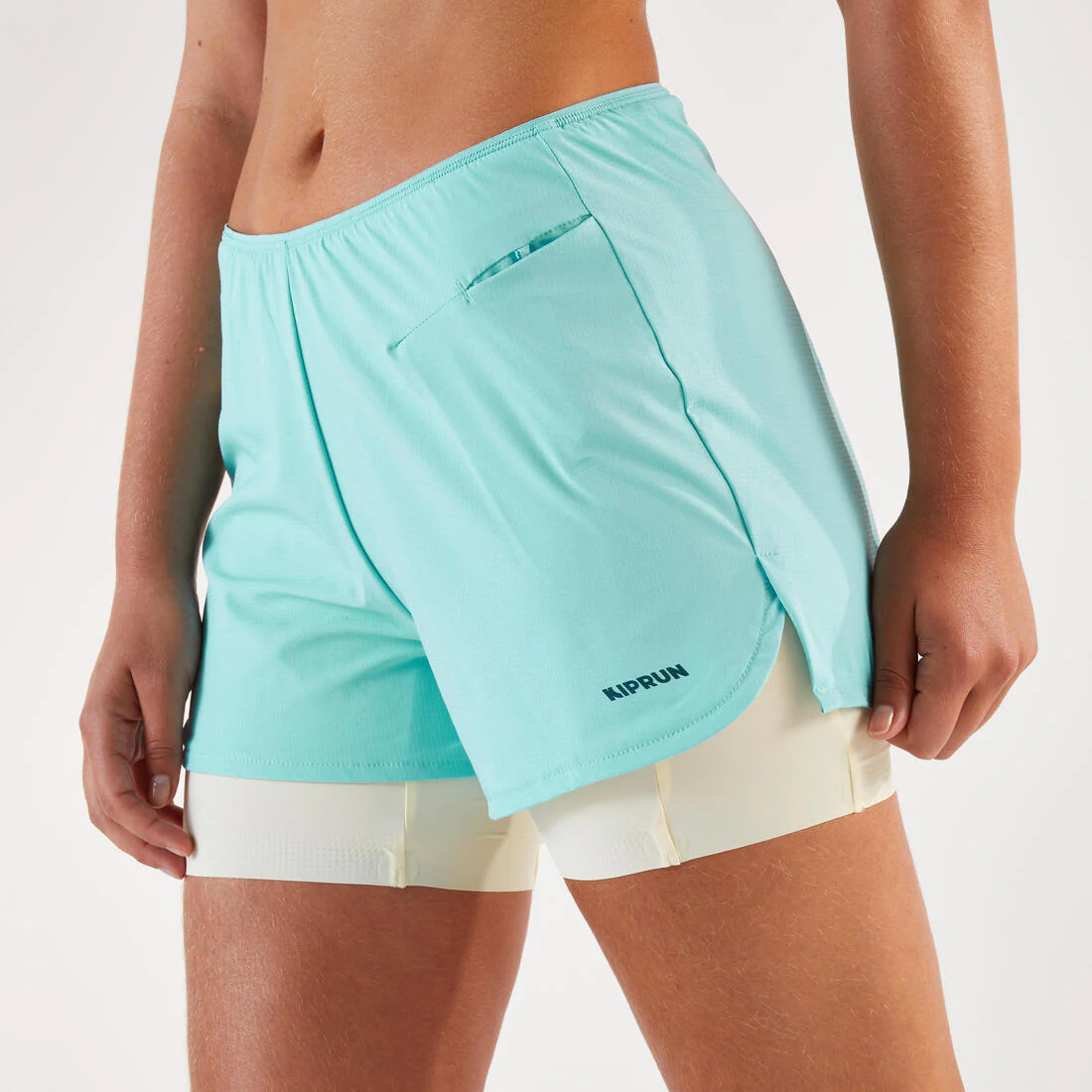 SHORT 2 EN 1 DE RUNNING & TRAILMUJER  KIPRUN RUN 500 - Image 13