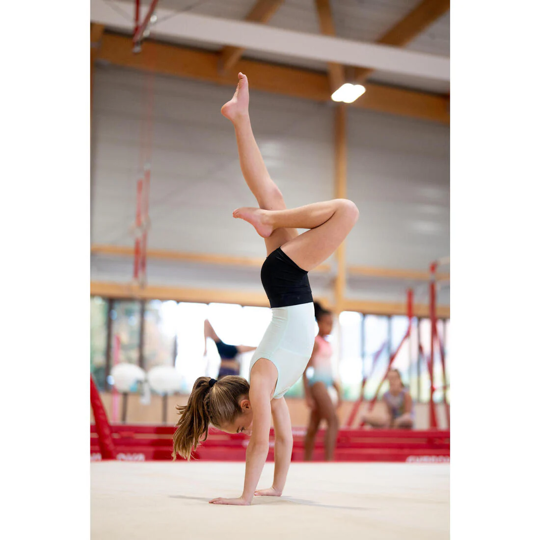 Shorts Gimnasia Niña Negro Básico - Image 6