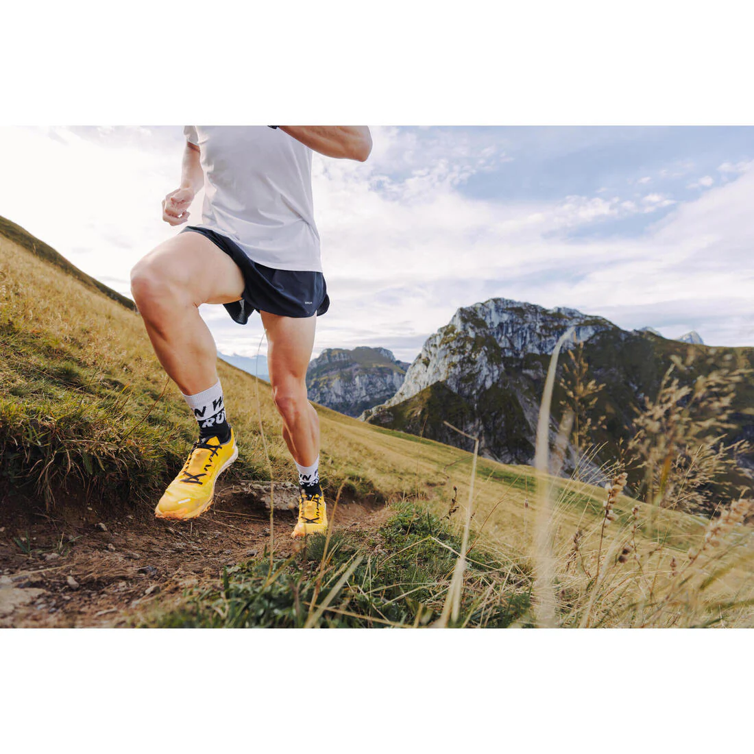 Pantalón corto running Hombre - KIPRUN Run 500 Confort Split Negro - Image 12