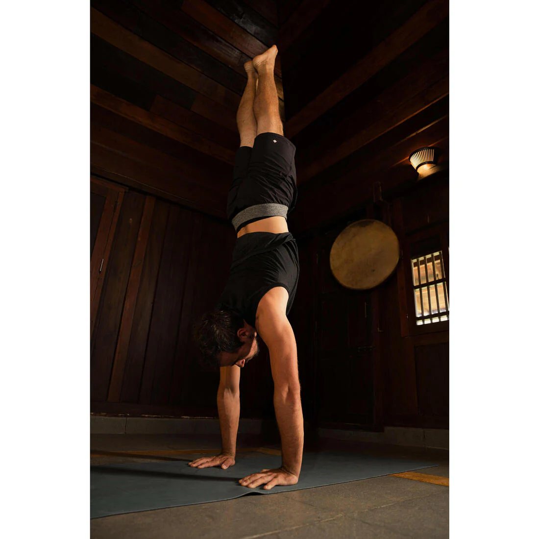 SHORTS YOGA HOMBRE - Image 9