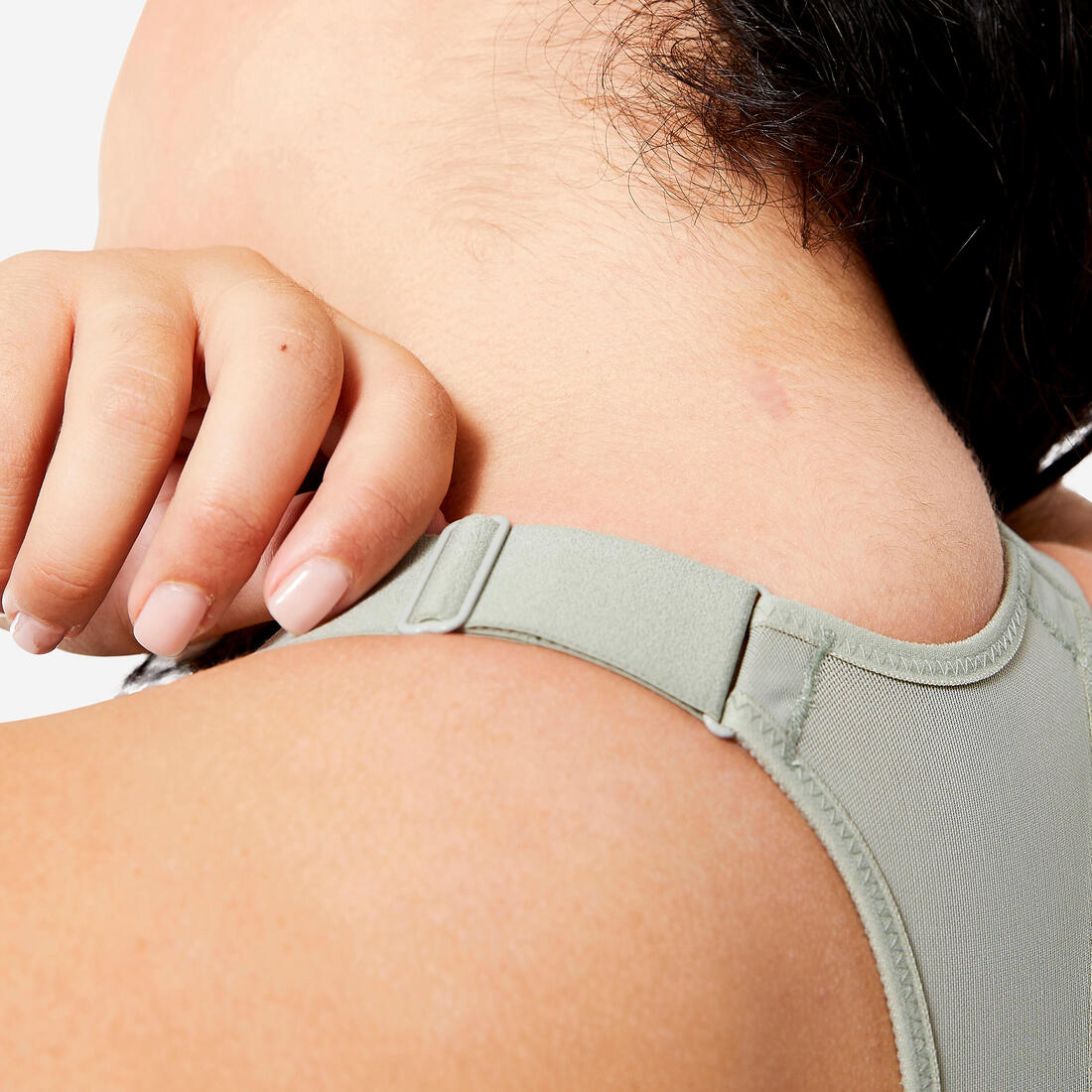 SOSTÉN AJUSTABLE CON COPAS DE ALTA SUJECIÓN PARA MUJER - Image 9