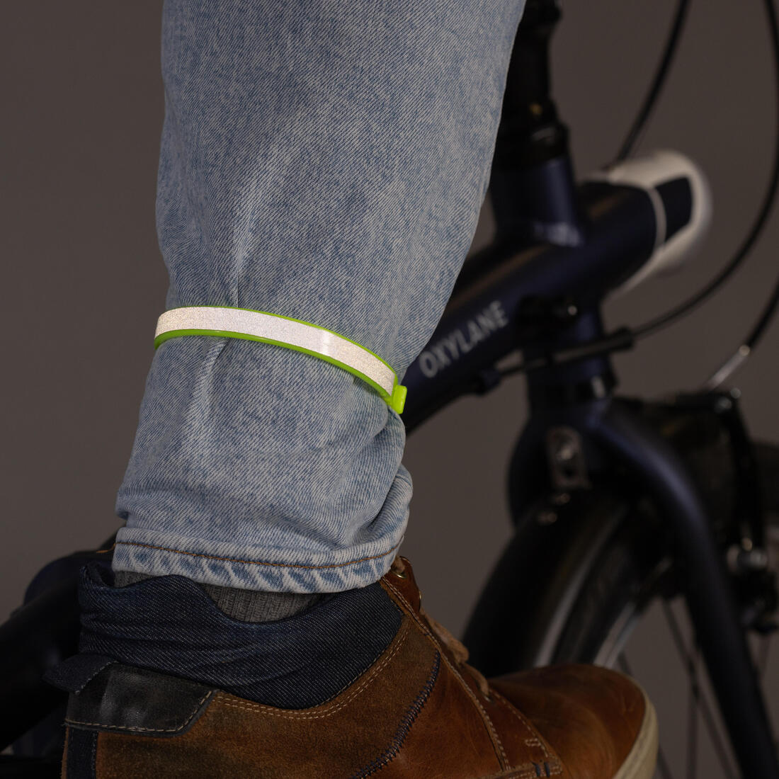 SUJETAPANTALÓN BICICLETA - Image 2