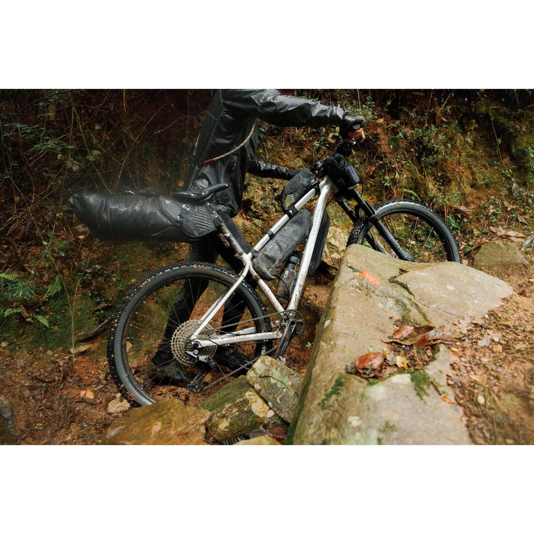 TAPABARROS BICICLETA MTB PROTECCIÓN CUADRO 26" / 27,5" / 29" NEGRO - Image 11