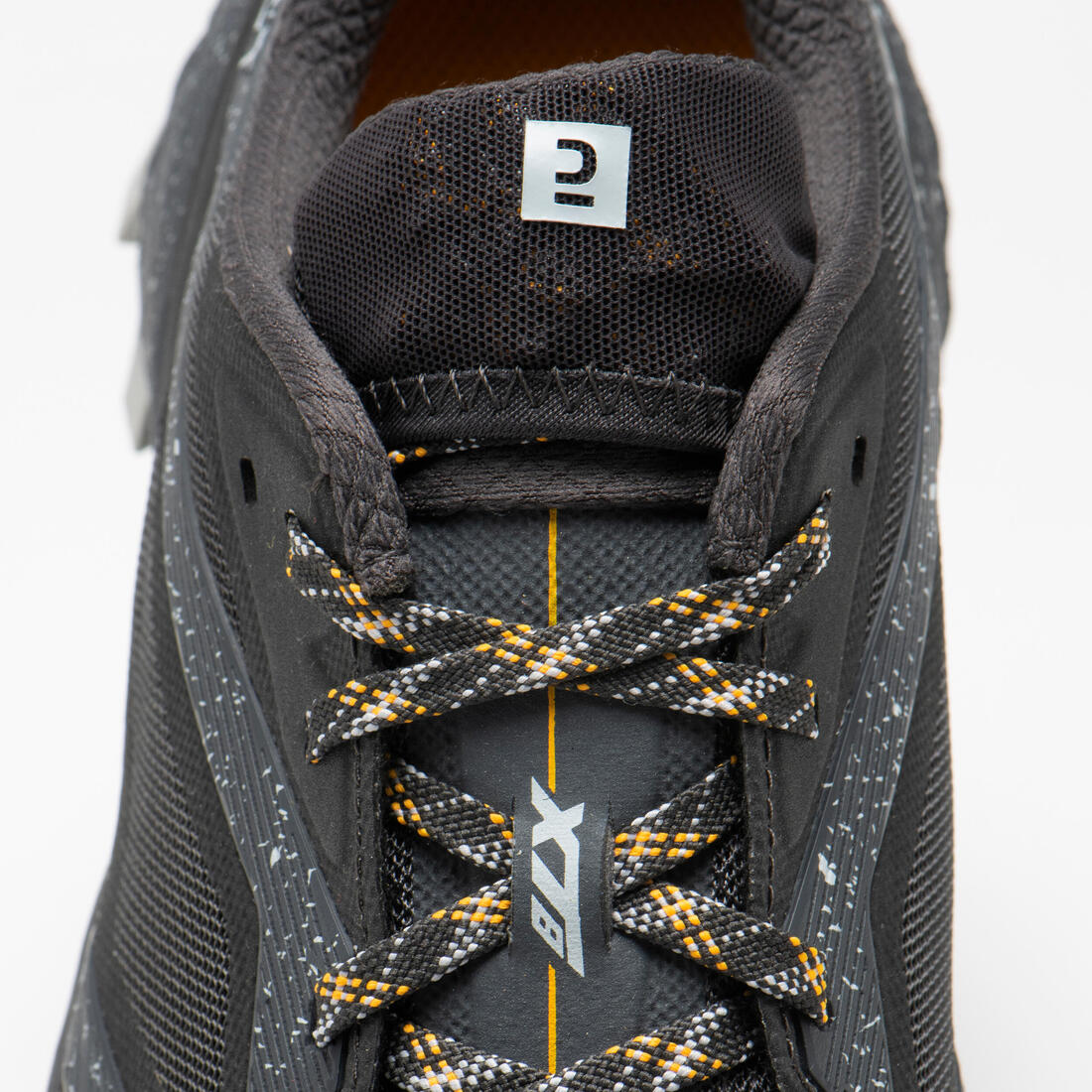 ZAPATILLAS TRAIL RUNNING HOMBRE XT8 NEGRO GRIS - Image 10